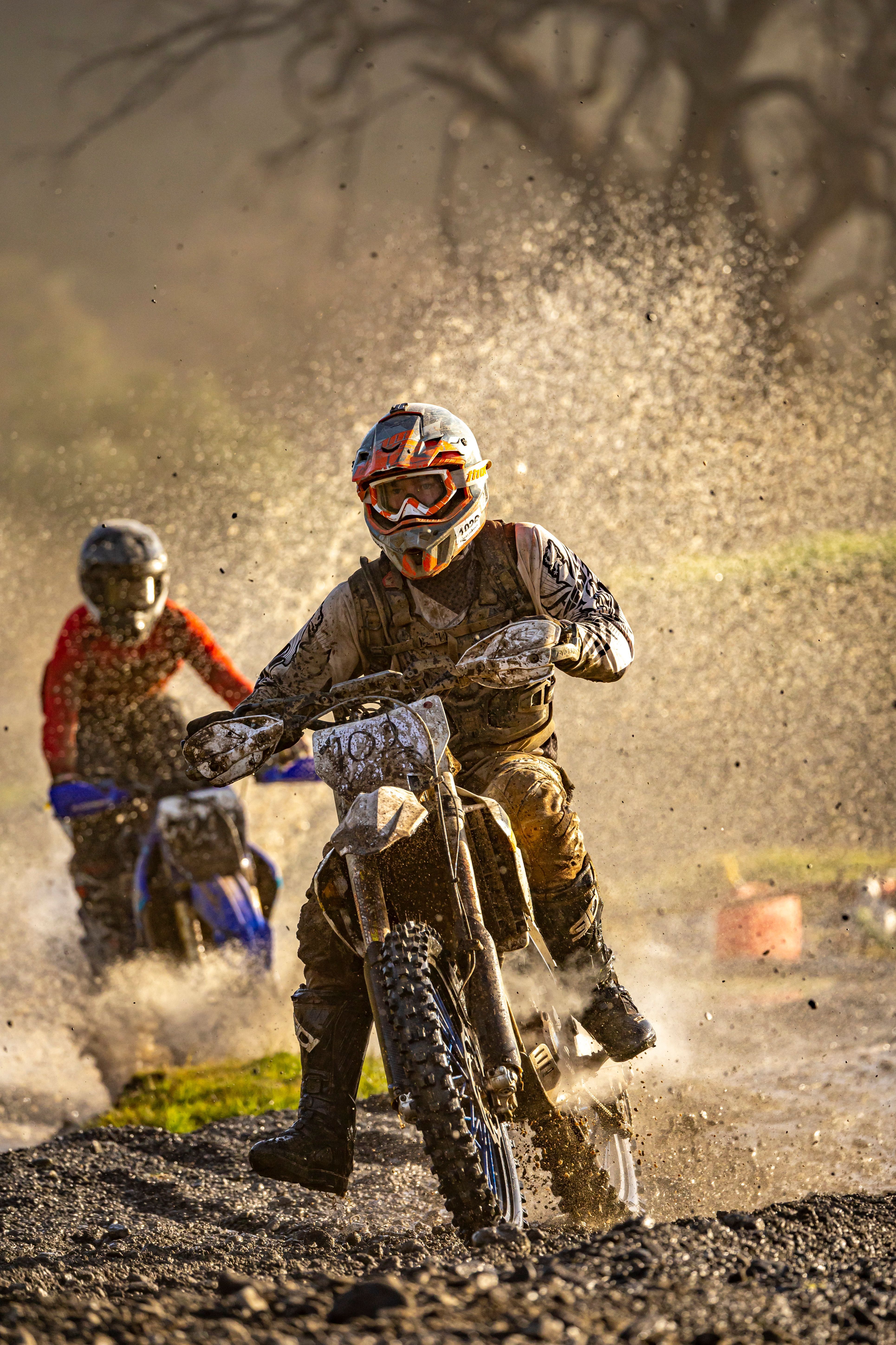 3860x5790 Exciting Off Road Dirt Bike Racing Action · Free
