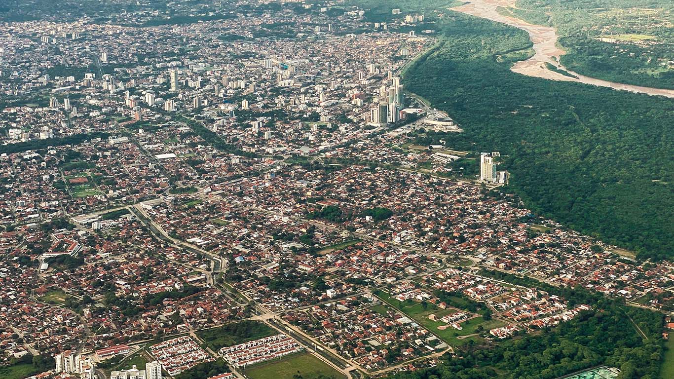 1366x768 Vista Aérea de Santa Cruz de la Sierra, Bolivia (cropped)