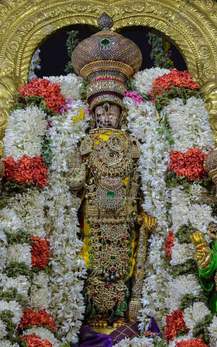 736x1174 Varavina malleshwara temple. Srirangam ranganathar image, Sanskriti statues with flower garlands, Goddess