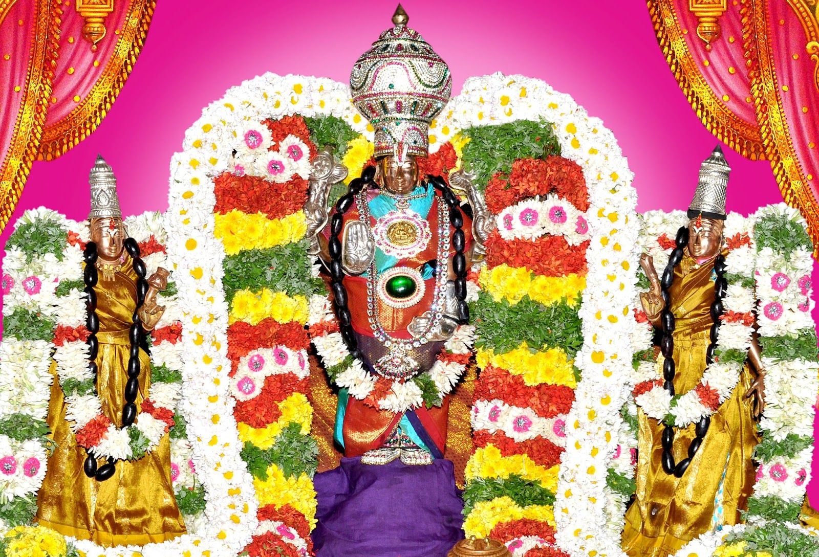 1600x1089 Temple, Travel and Sport: Abhaya Pradhana Ranganatha Temple Karur