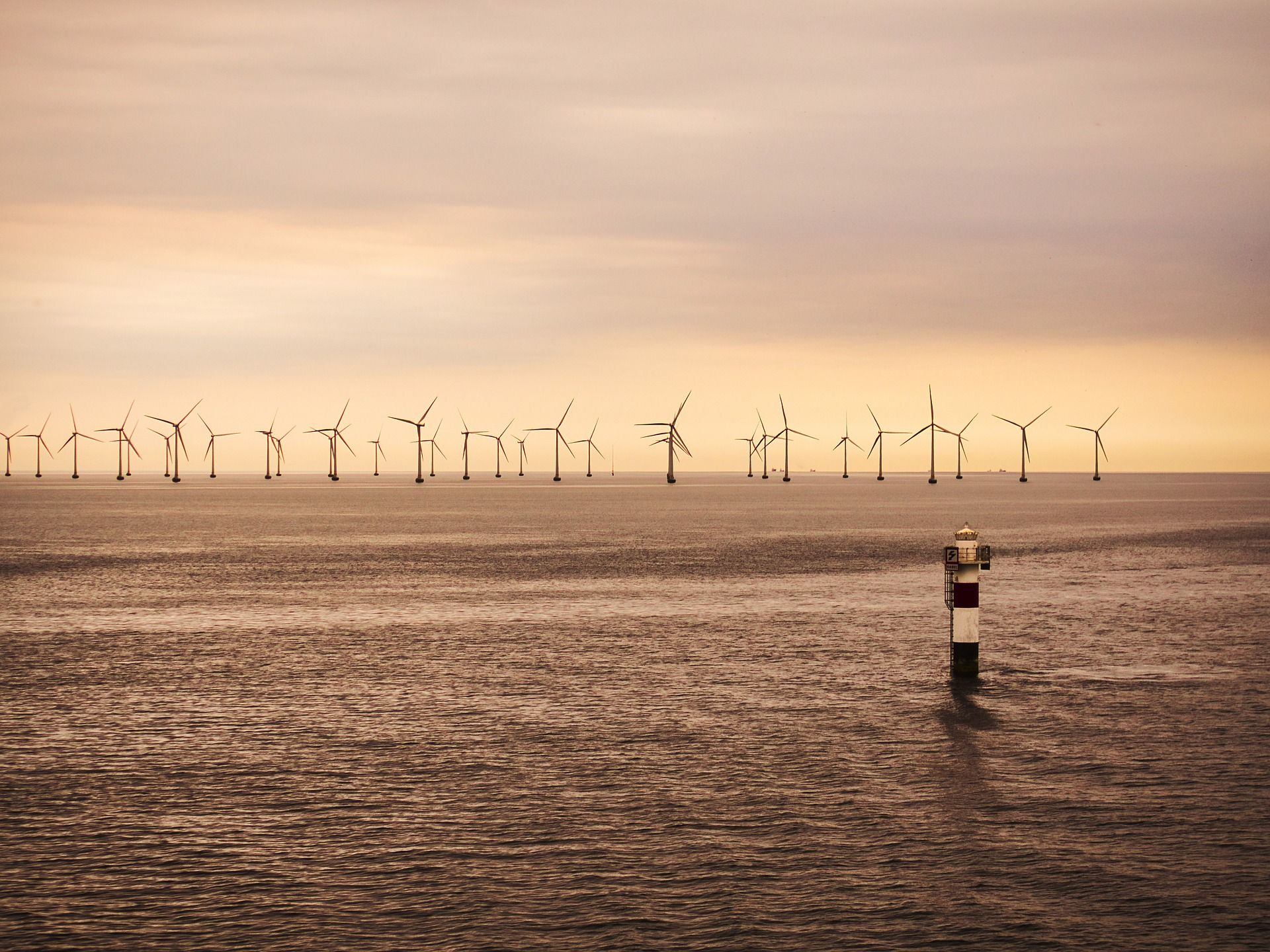 1920x1440 Optical strain technology to monitor wind turbine blade condition