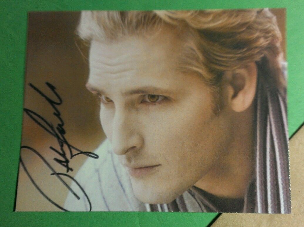 1035x772 TWILIGHT CARLISLE CULLEN PETER FACINELLI SIGNED REPR PHOTO POSTCARD PAPER SUMMIT