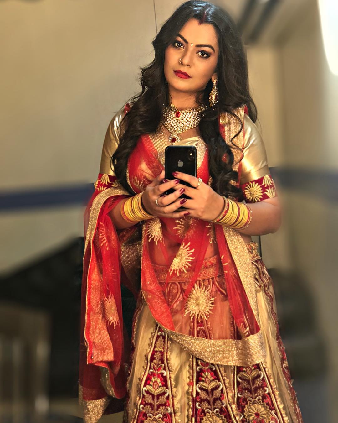 1080x1350 Nidhi Jha Wallpaper