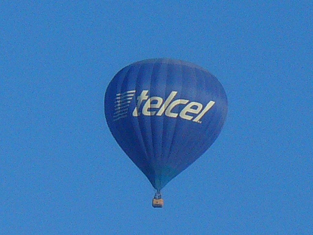 1024x768 TELCEL. el globo de telcel, surcando los cielos de Aguascal