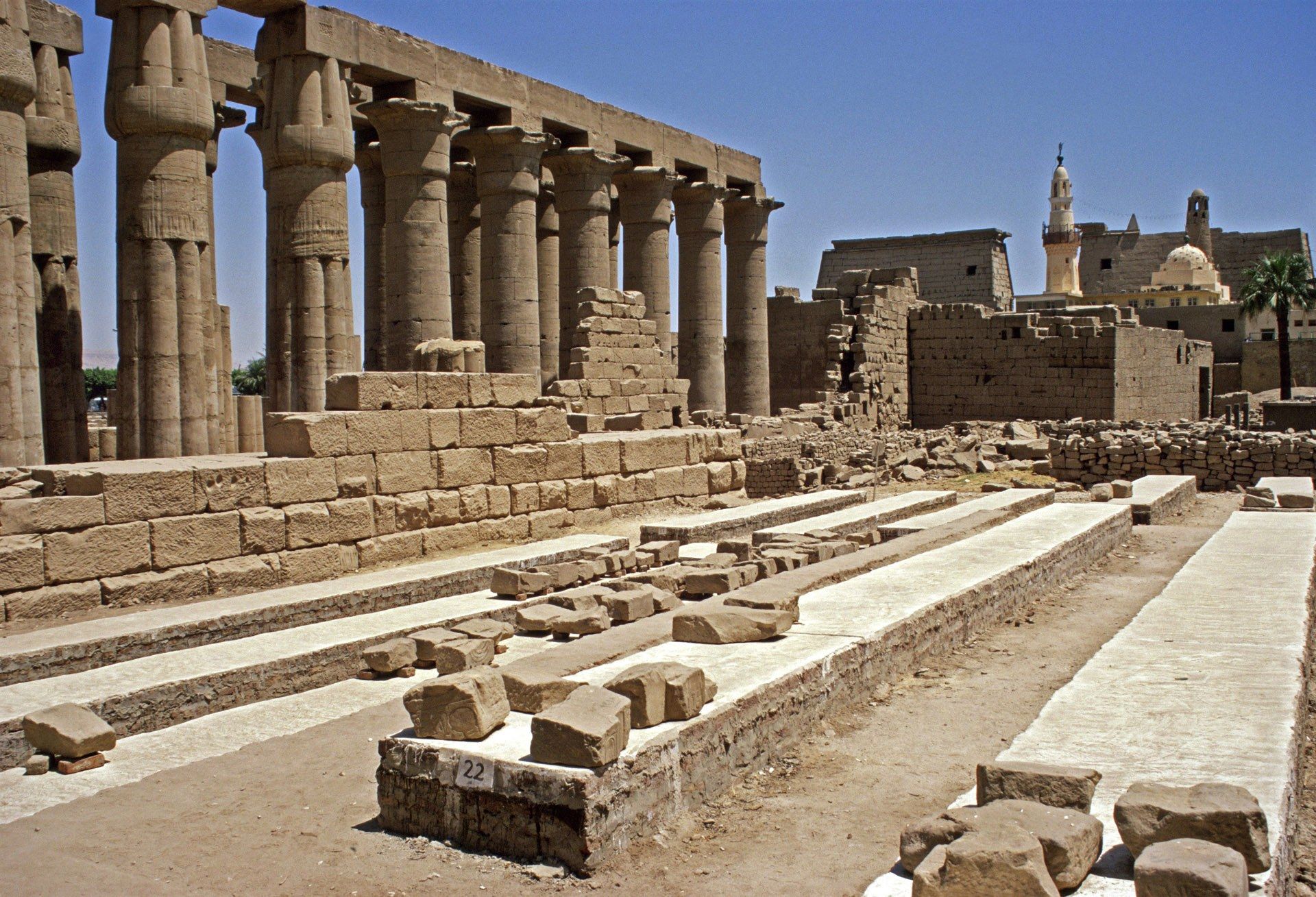 1920x1309 Luxor Temple