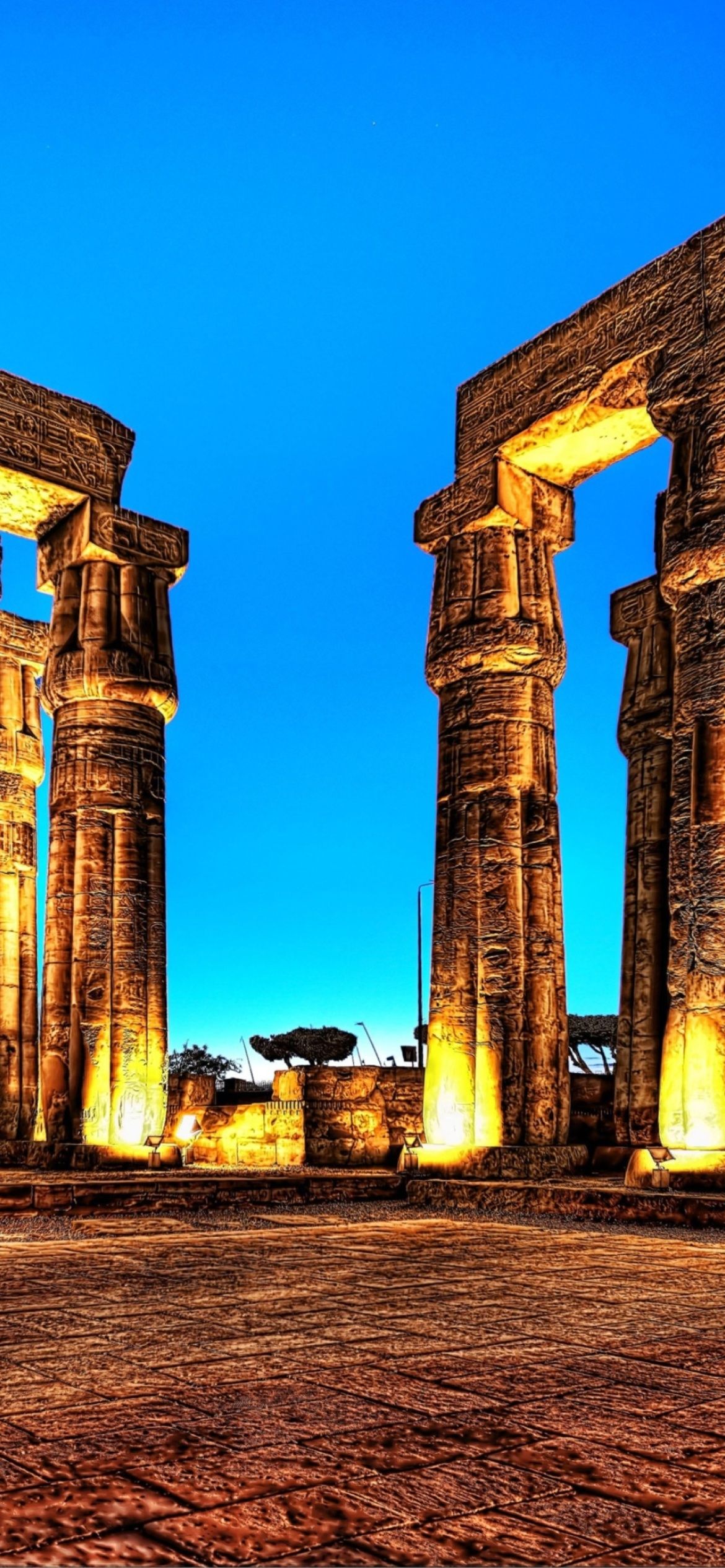 1170x2532 Luxor (Egypt) Wallpaper