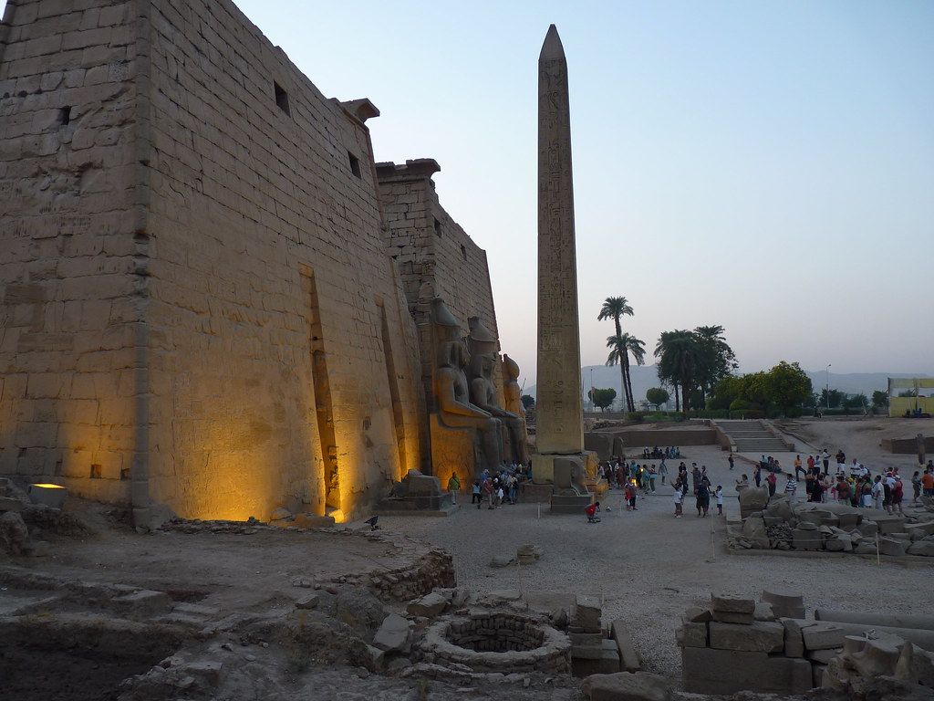 1024x768 Luxor Temple