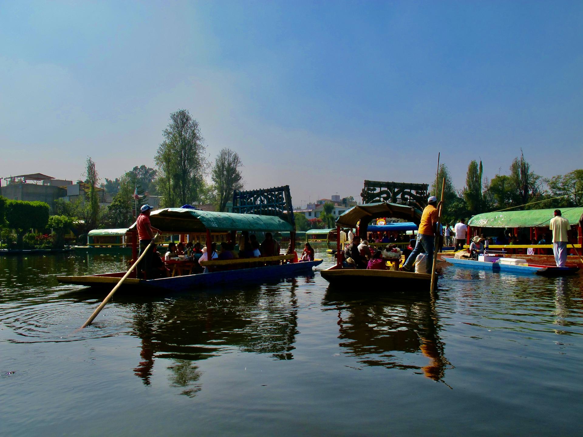 1920x1440 Attractions and Places To See in Xochimilco