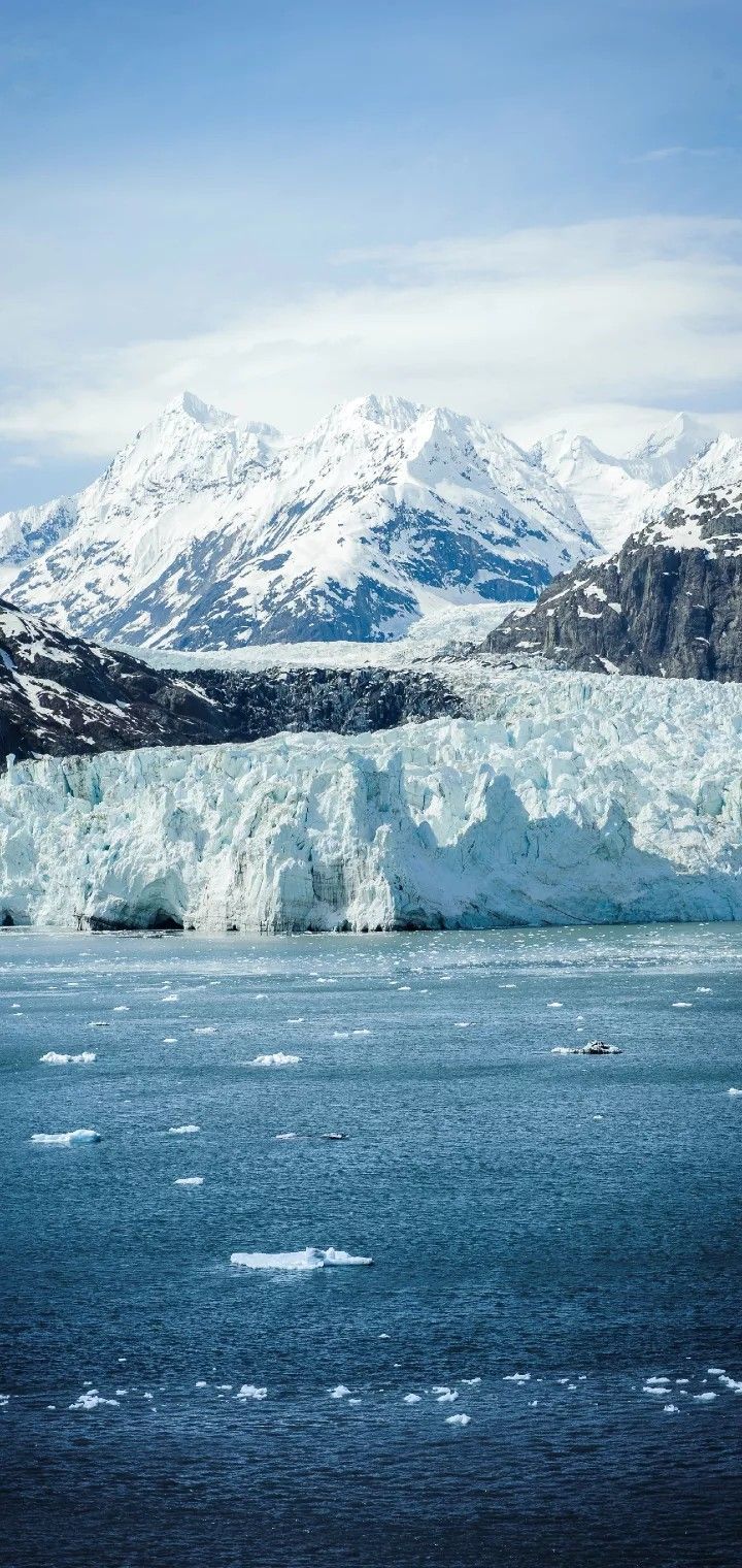 720x1520 Perito Moreno Glacier, Argentina The Perito Moreno Glacier is a major tourist attraction in the heart of the Patagonian glacial region near Los Glaciares National Park. Many travelers from across the globe