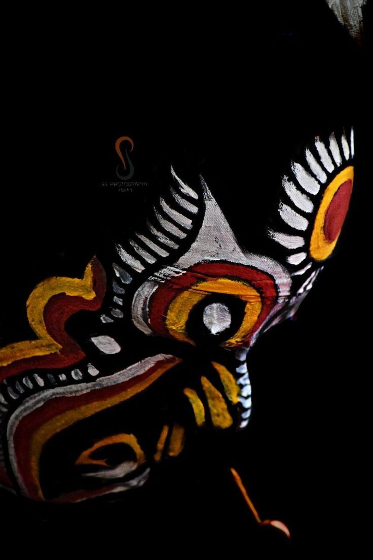 736x1104 Artistically Painted Bird Illustration. Kathakali wallpaper, Theyyam background, Theyyam HD wallpaper