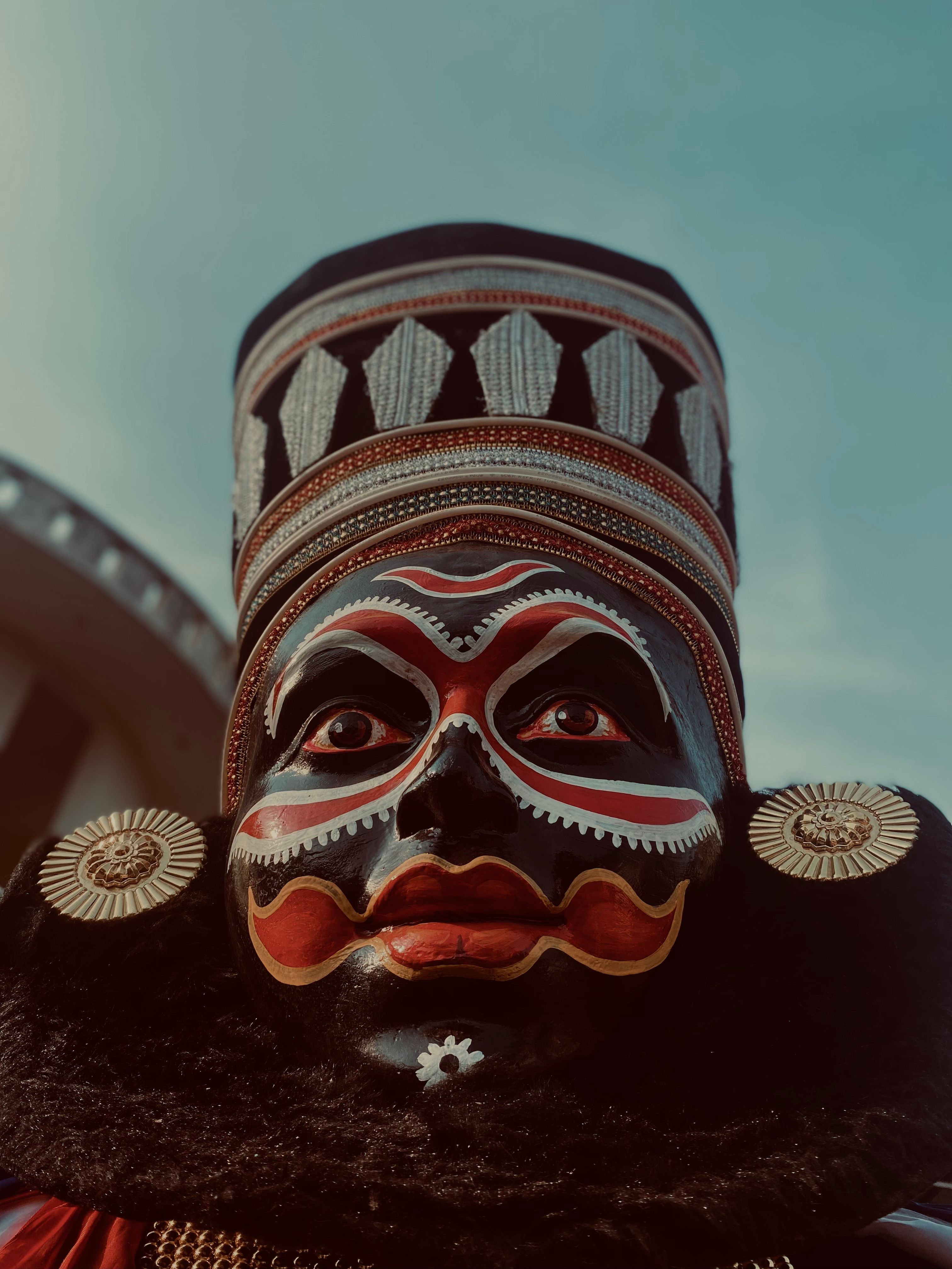 3024x4032 Kathakali Dancer with Face Mask and Headdress · Free