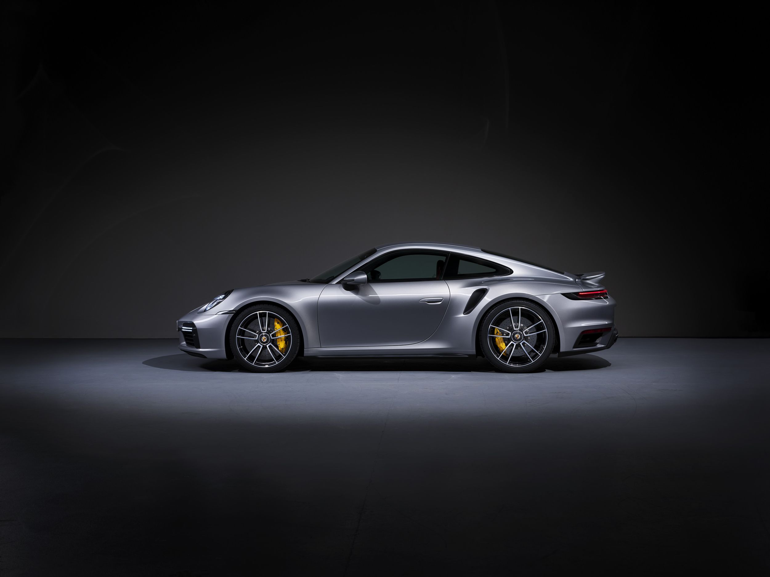 2500x1875 Download Silver Car Car Porsche Porsche 911 Porsche 911 Turbo S Vehicle Porsche 911 Turbo HD Wallpaperx1875