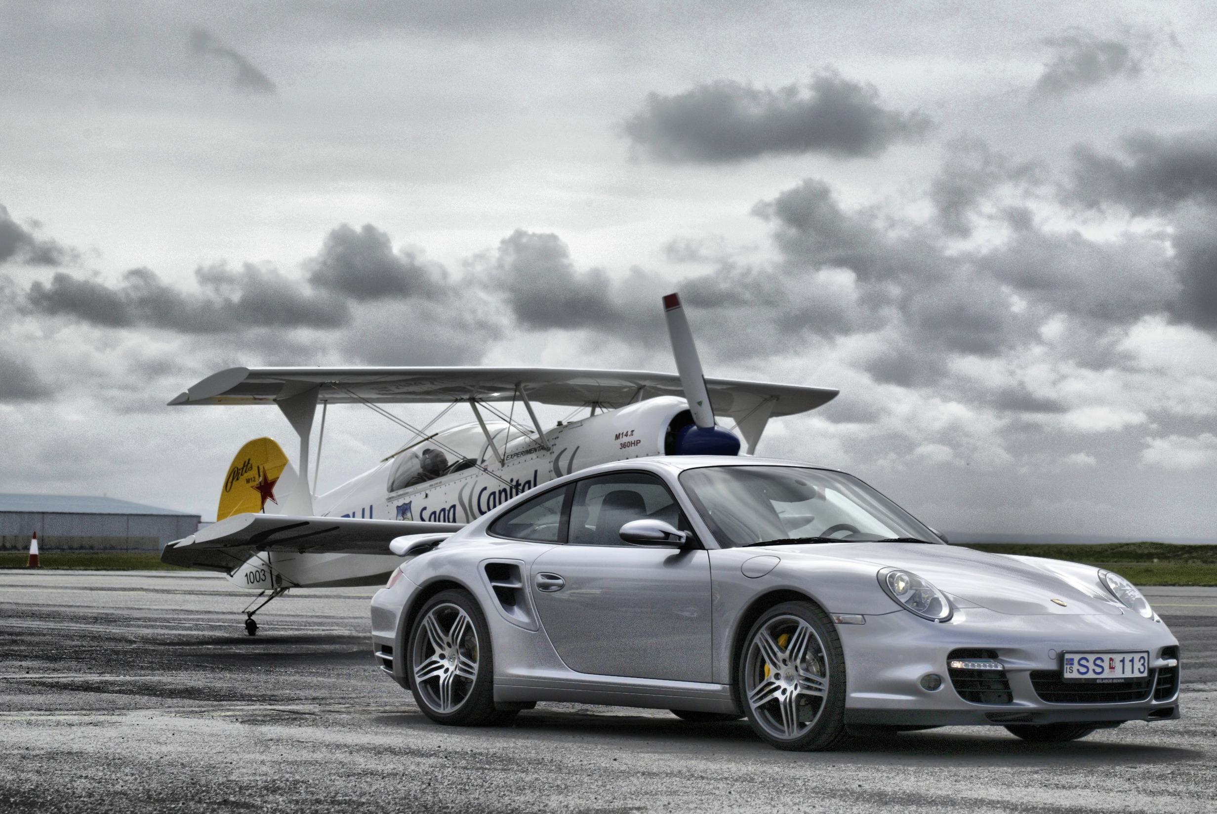 2464x1648 Silver Porsche 997 turbo Coupé