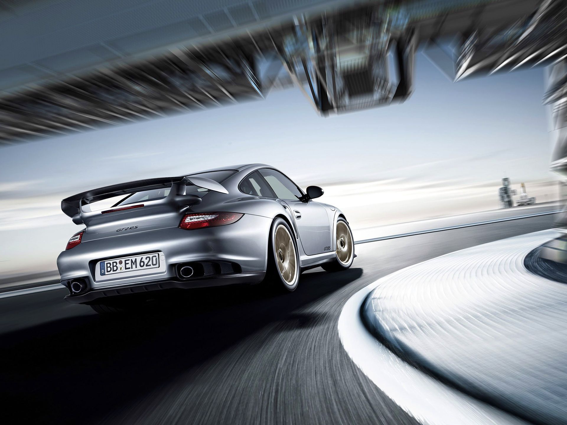 1920x1440 Porsche 911 GT2 RS Wallpaper