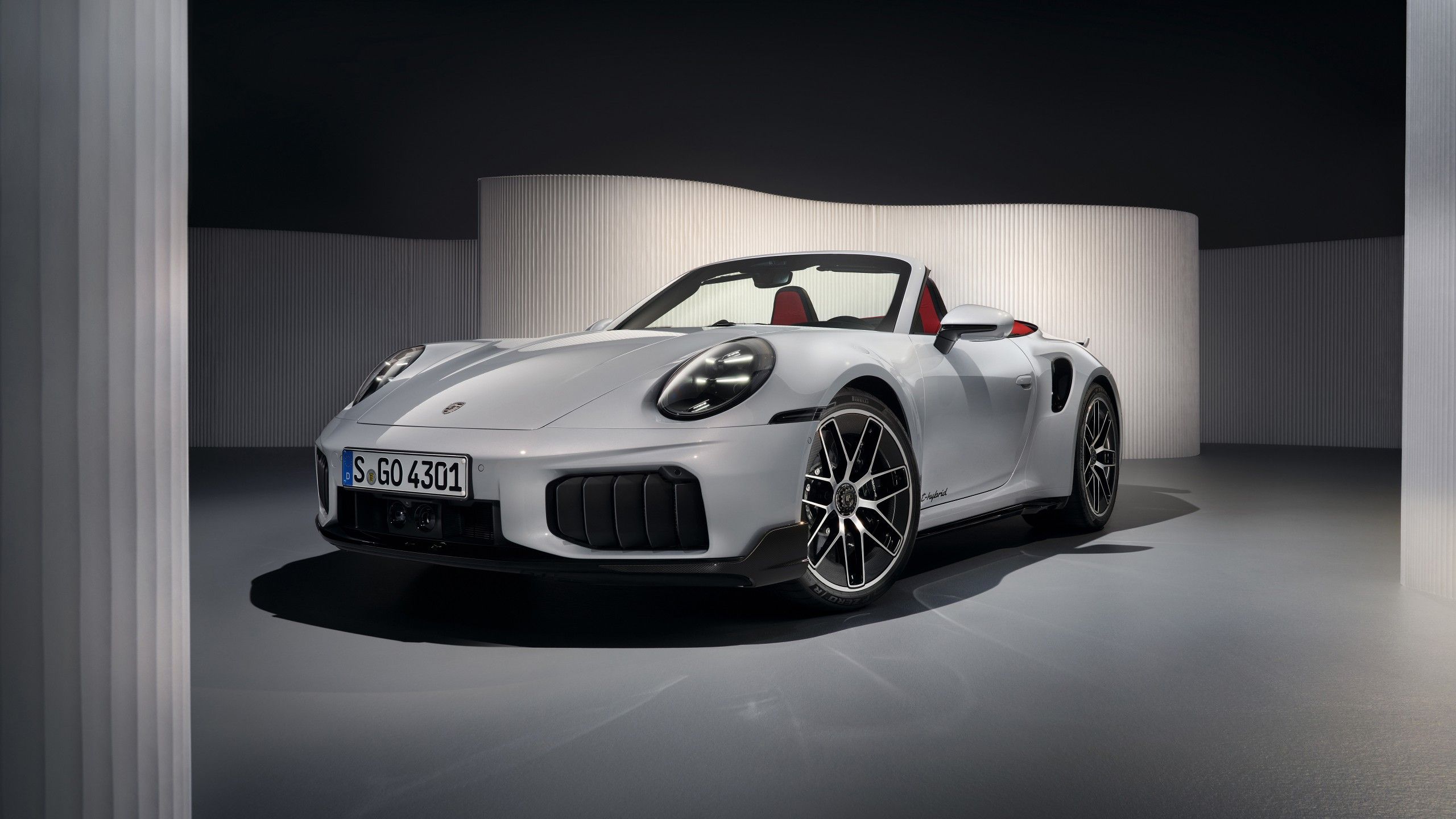 2560x1440 White Porsche 911 Turbo S Cabriolet 2025 car 4K 5K HD Cars Wallpaper