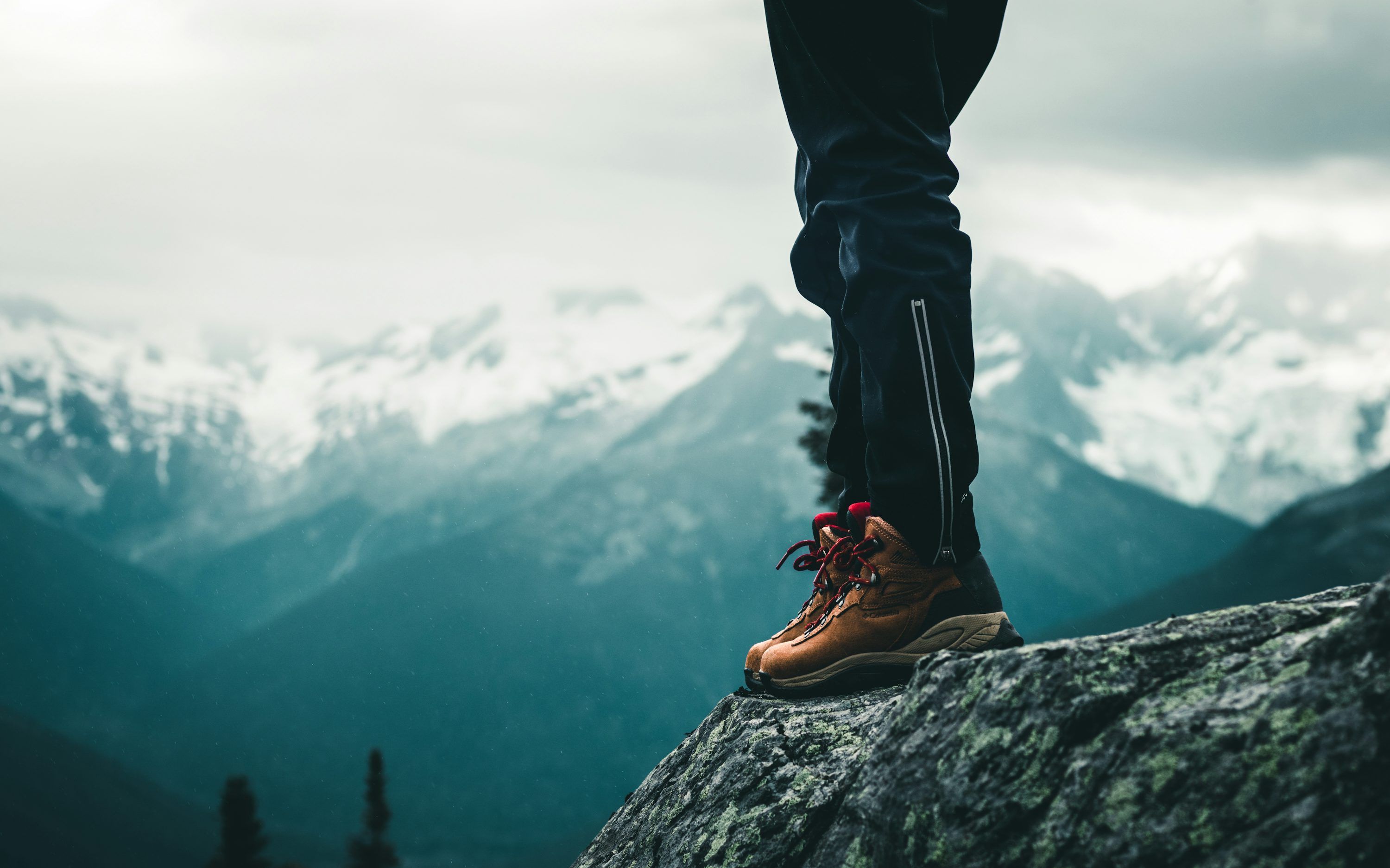 3000x1875 Hiking Boots Picture. Download Free Image