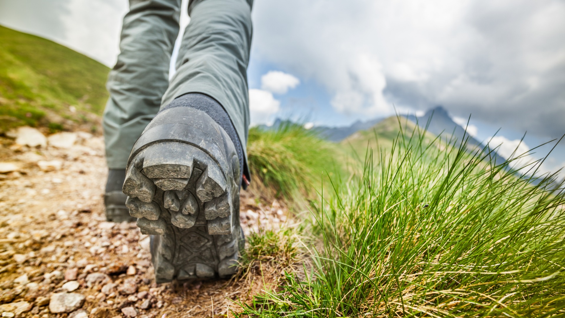 1920x1080 Hiking Safety Tips to Enjoy the Great Outdoors