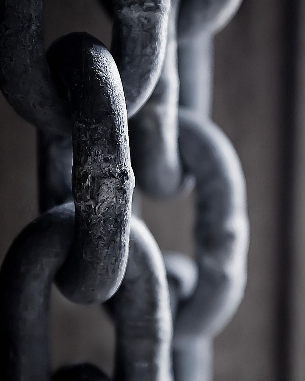 1024x1280 Chain Link Strong