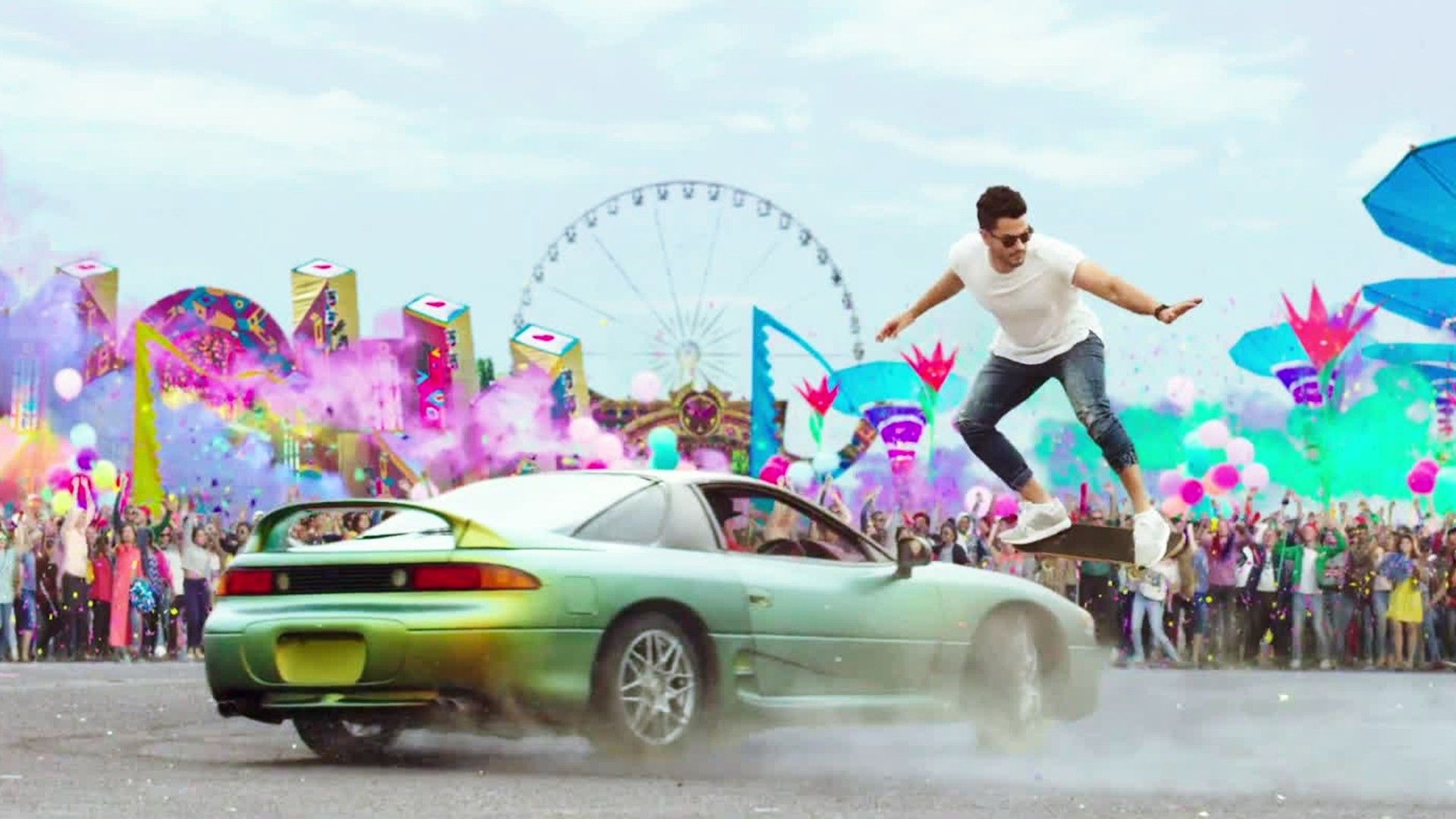 1920x1080 Golmaal Again Car Background Wallpaper 26654