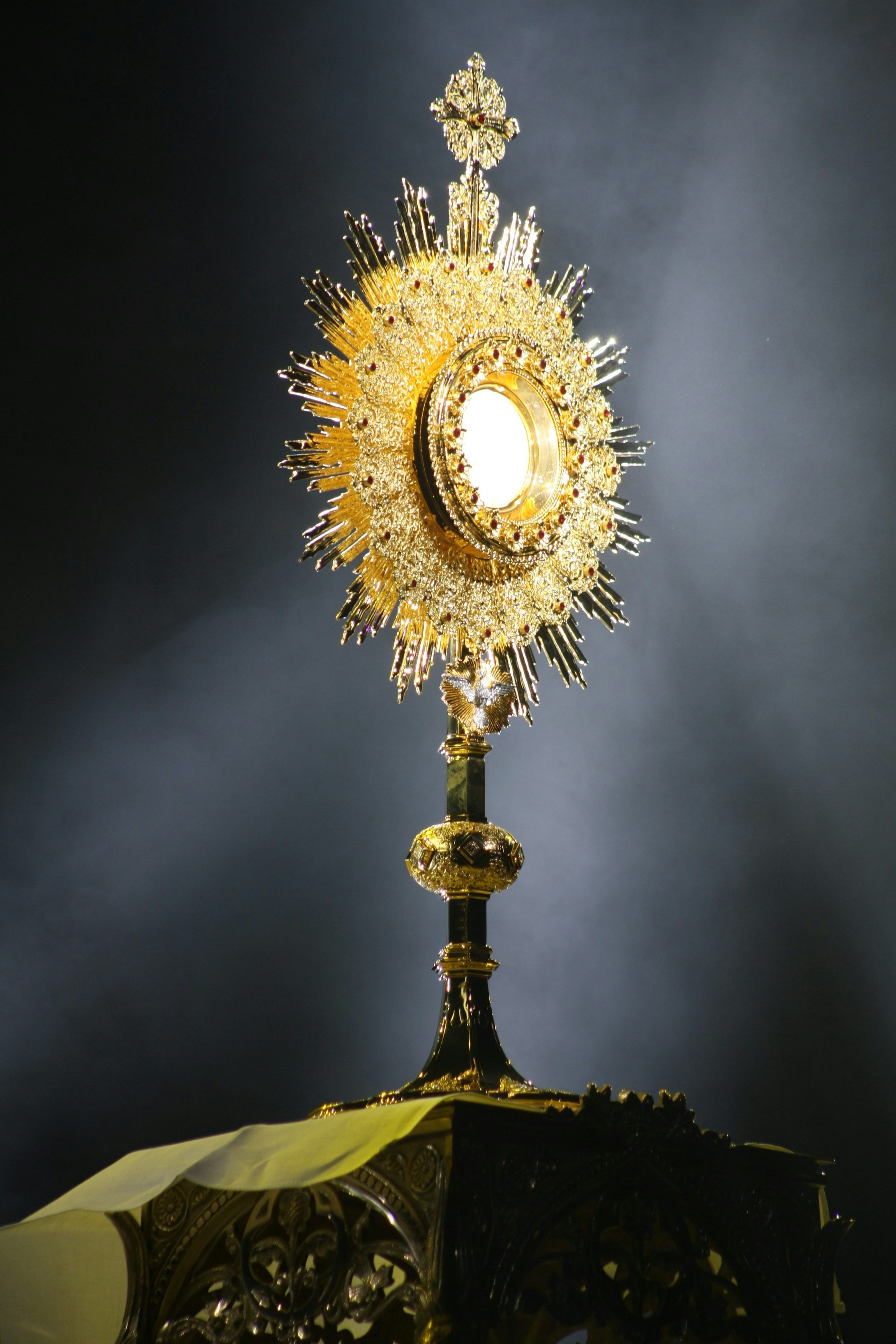 3000x4499 Eucharistic Adoration Picture. Download Free Image