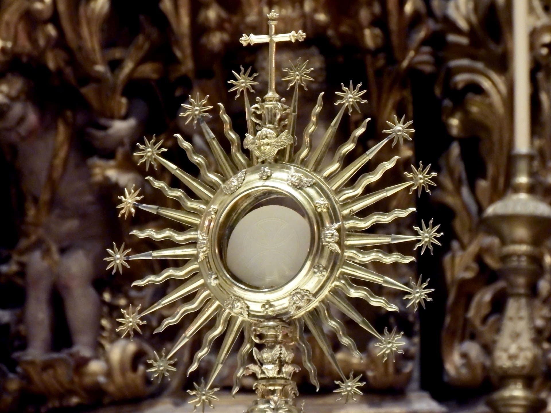 1920x1440 Face to Face and Eye to Eye: A Reflection on Eucharistic Adoration