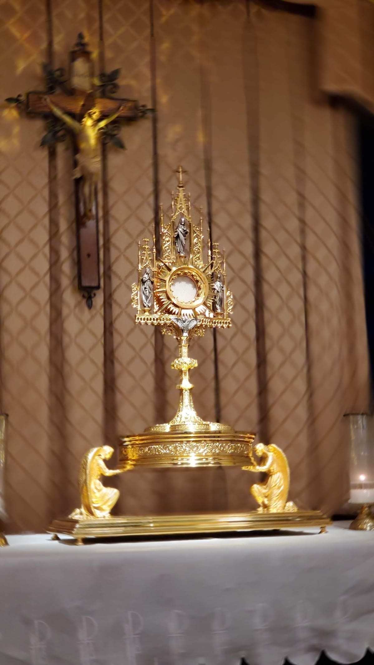 1200x2133 Monstrance in Adoration Chapel (Virginia Beach, Virginia)