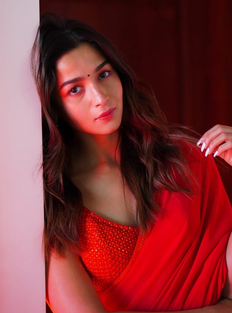 800x1078 Alia Bhatt in Red, HD phone wallpaper