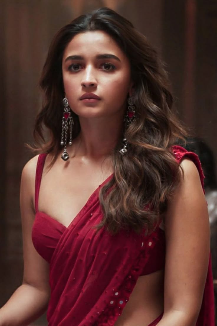 736x1102 Alia bhatt saree in rocky aur rani blouse design. Alia in red saree, Evening glam
