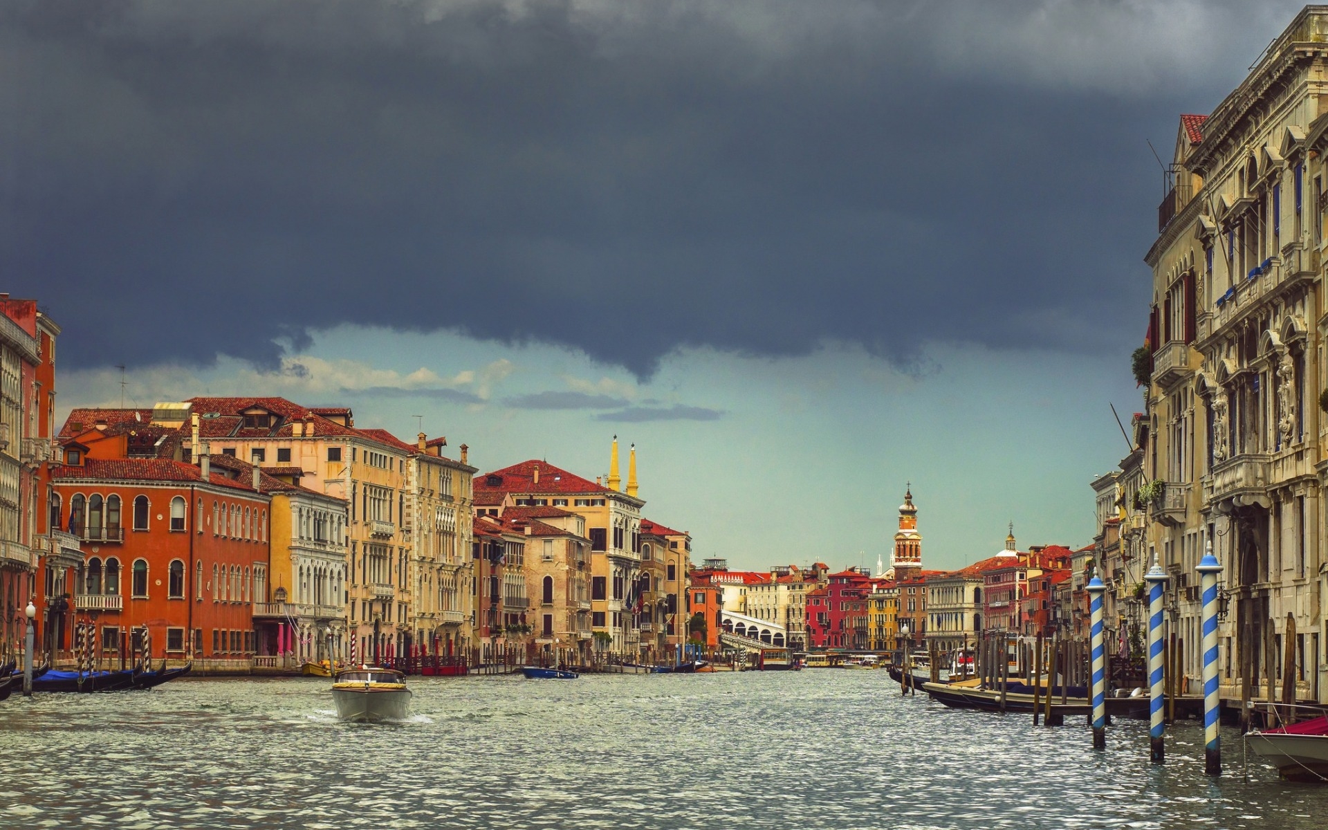 1920x1200 Venice in Rain Italy Wallpaper, HD City 4K Wallpaper, Image and Background