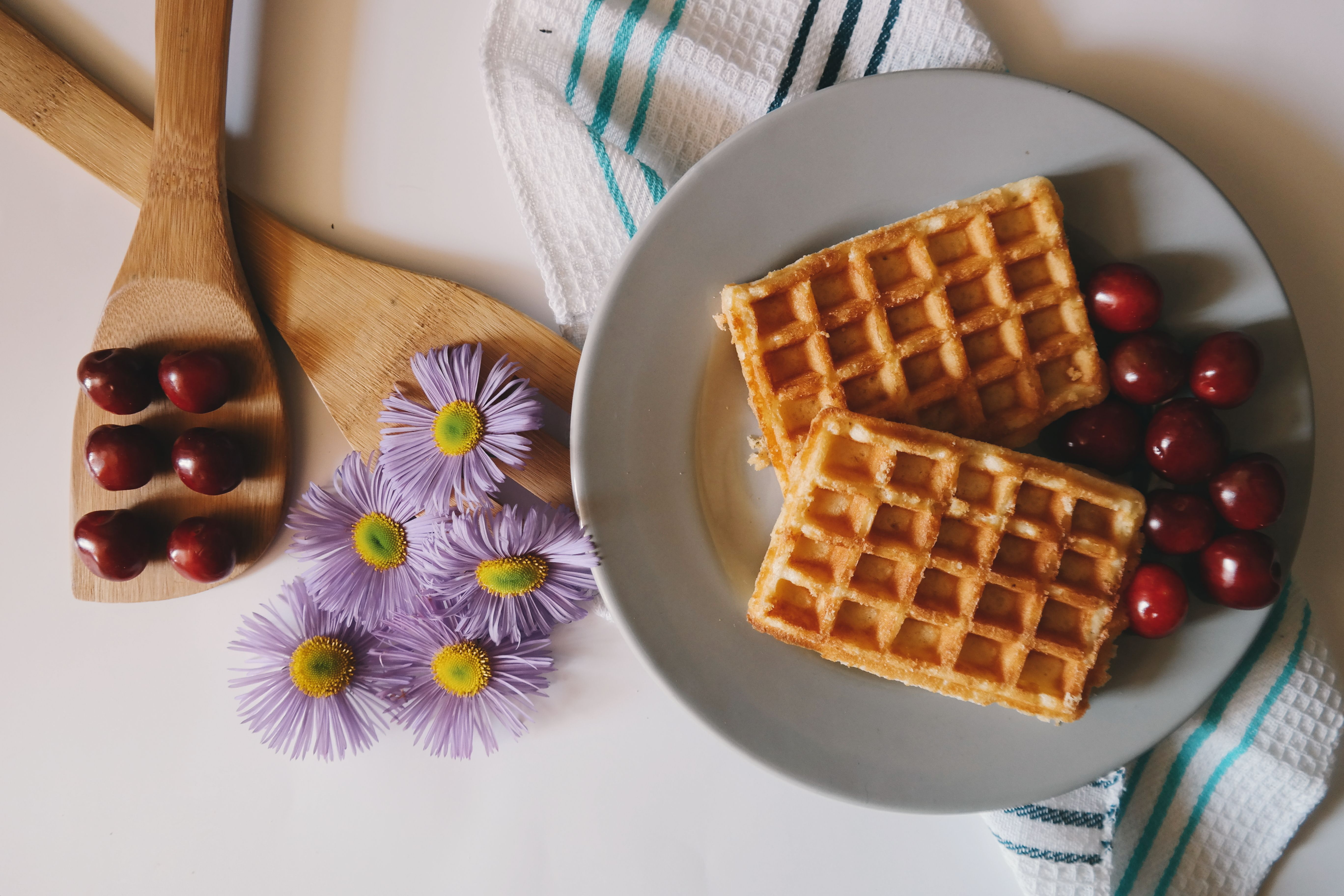 5472x3648 Two Waffles on Plate · Free