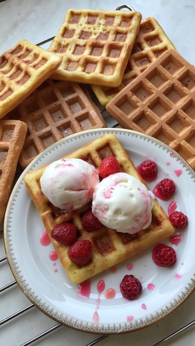 675x1200 Waffle Dessert Ideas Lock Screen. Waffles aesthetic wallpaper, Waffles instagram, Food aesthetic