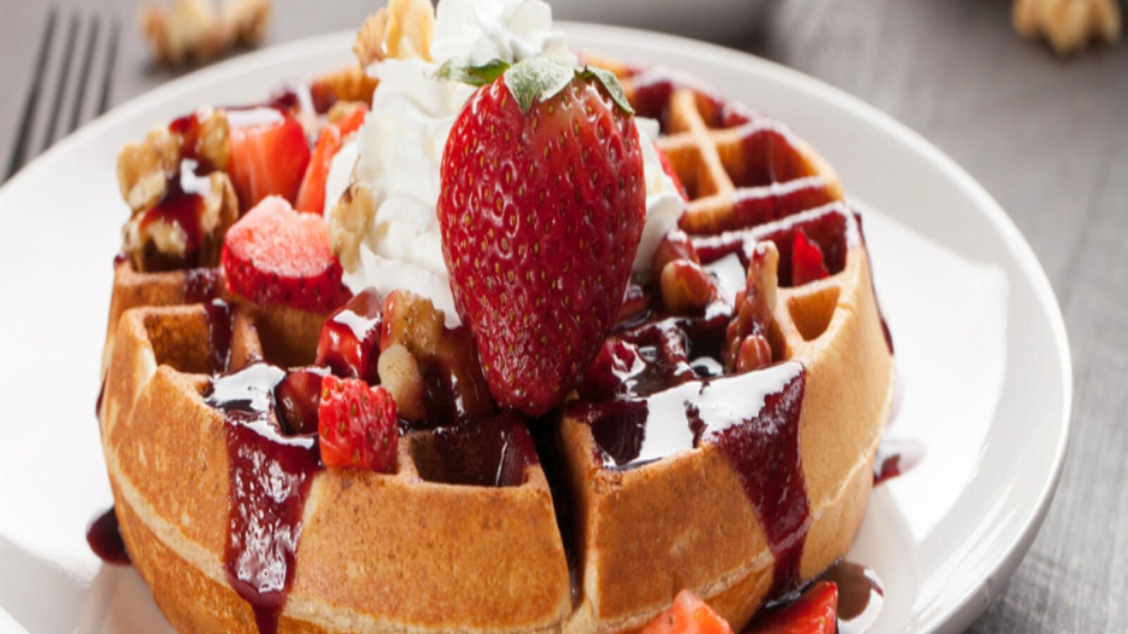 1600x900 Belgian Waffles Recipe