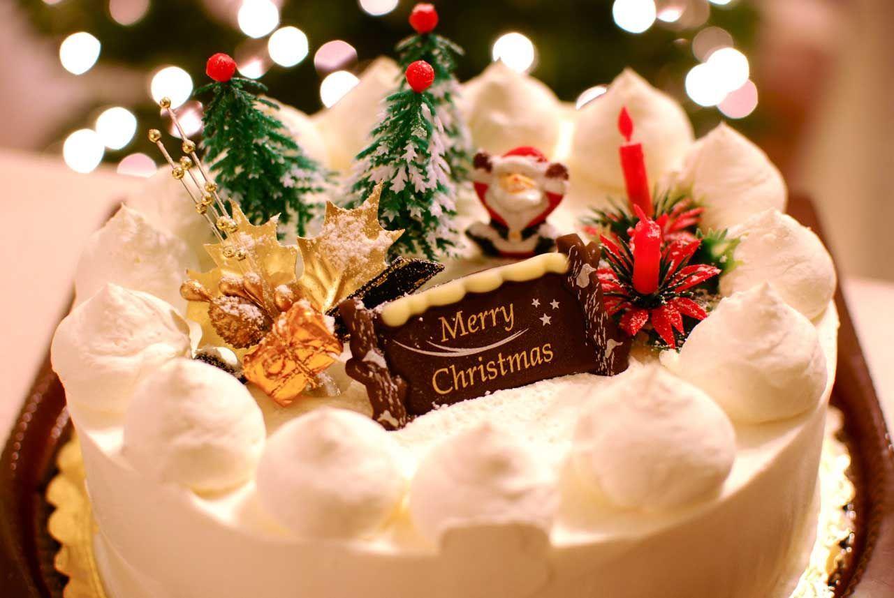 47700 Christmas Cake Stock Photos Pictures  RoyaltyFree Images   iStock  Christmas cake pops Christmas cake top view White christmas cake
