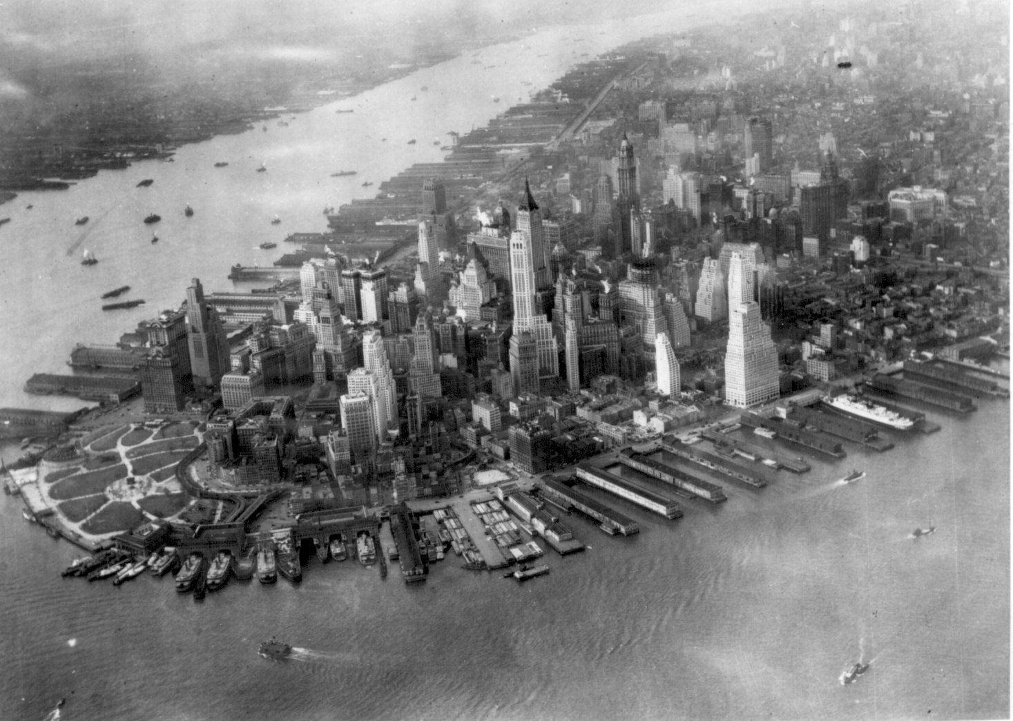 1467x1044 Download New York Skyline Historic Man Made Manhattan Wallpaperx1044