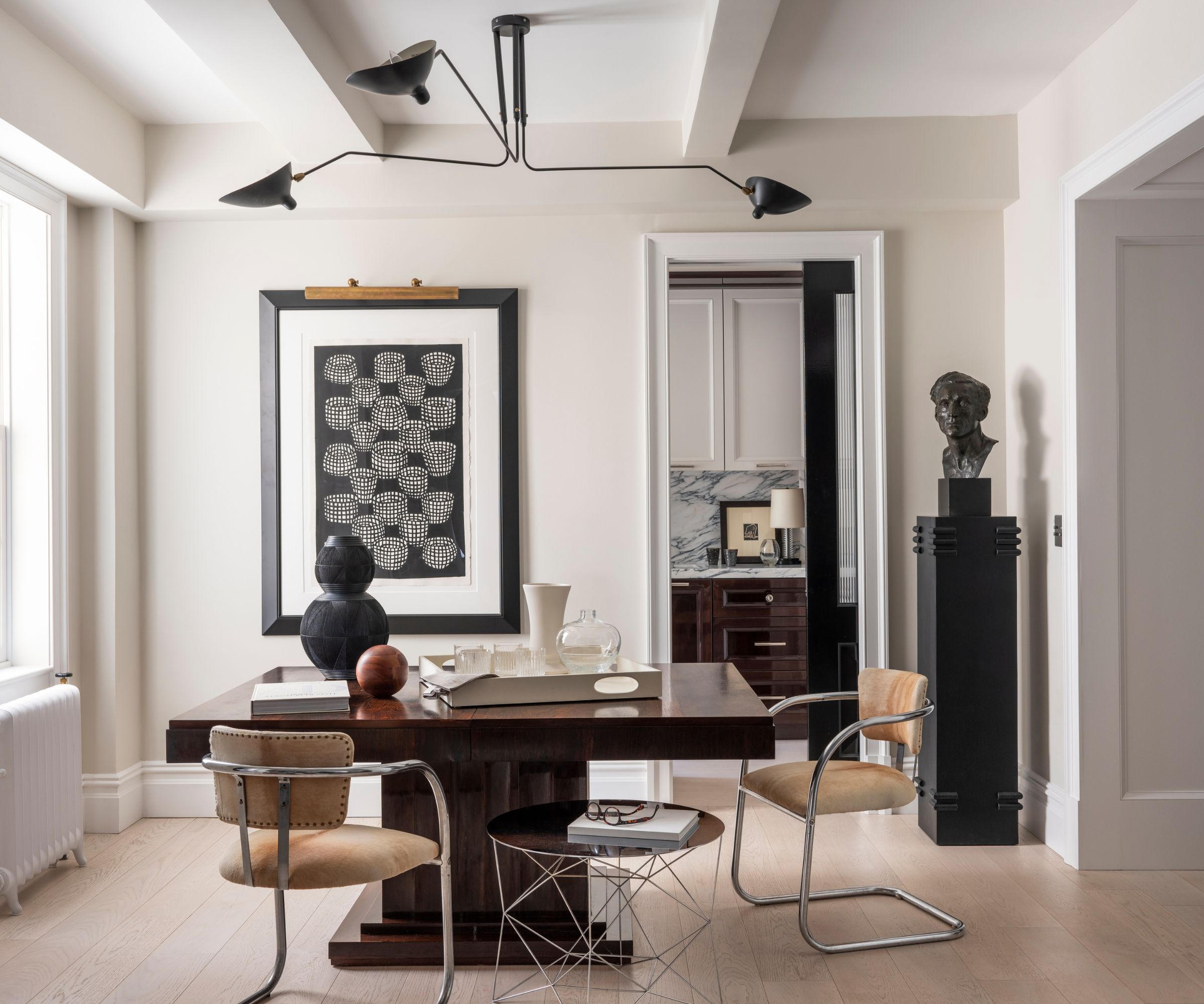 2400x2000 NYC apartment with a simplified traditional style. Homes and Gardens