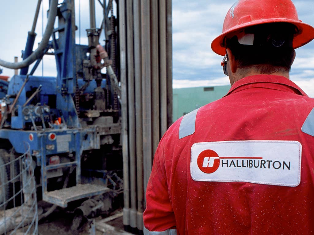1024x768 Halliburton Rises Slightly After Revenue Jump