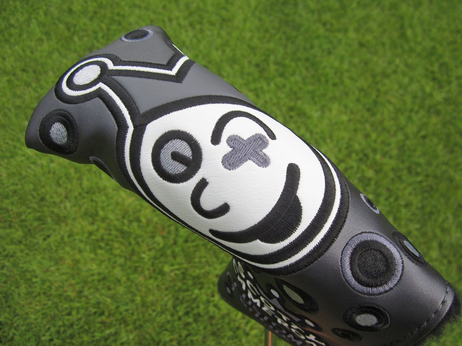 1600x1200 Scotty Cameron Grey Jackpot Johnny Custom Shop Blade Headcover Putter Gallery