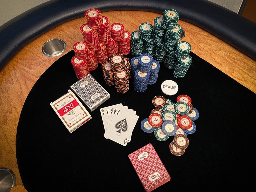 1024x768 Canceled. James Bond. “Casino Royale” Cartamundi 500 Chip Set with Cards and Racks. Poker Chip Forum