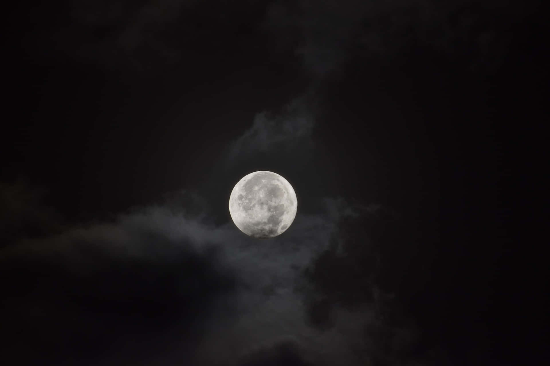 1920x1280 Dark Moon Wallpaper