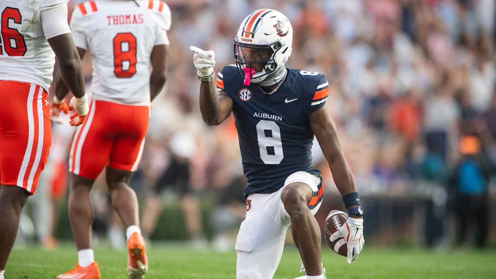 1600x900 Texas football news: Cam Coleman shades Auburn with Longhorns update