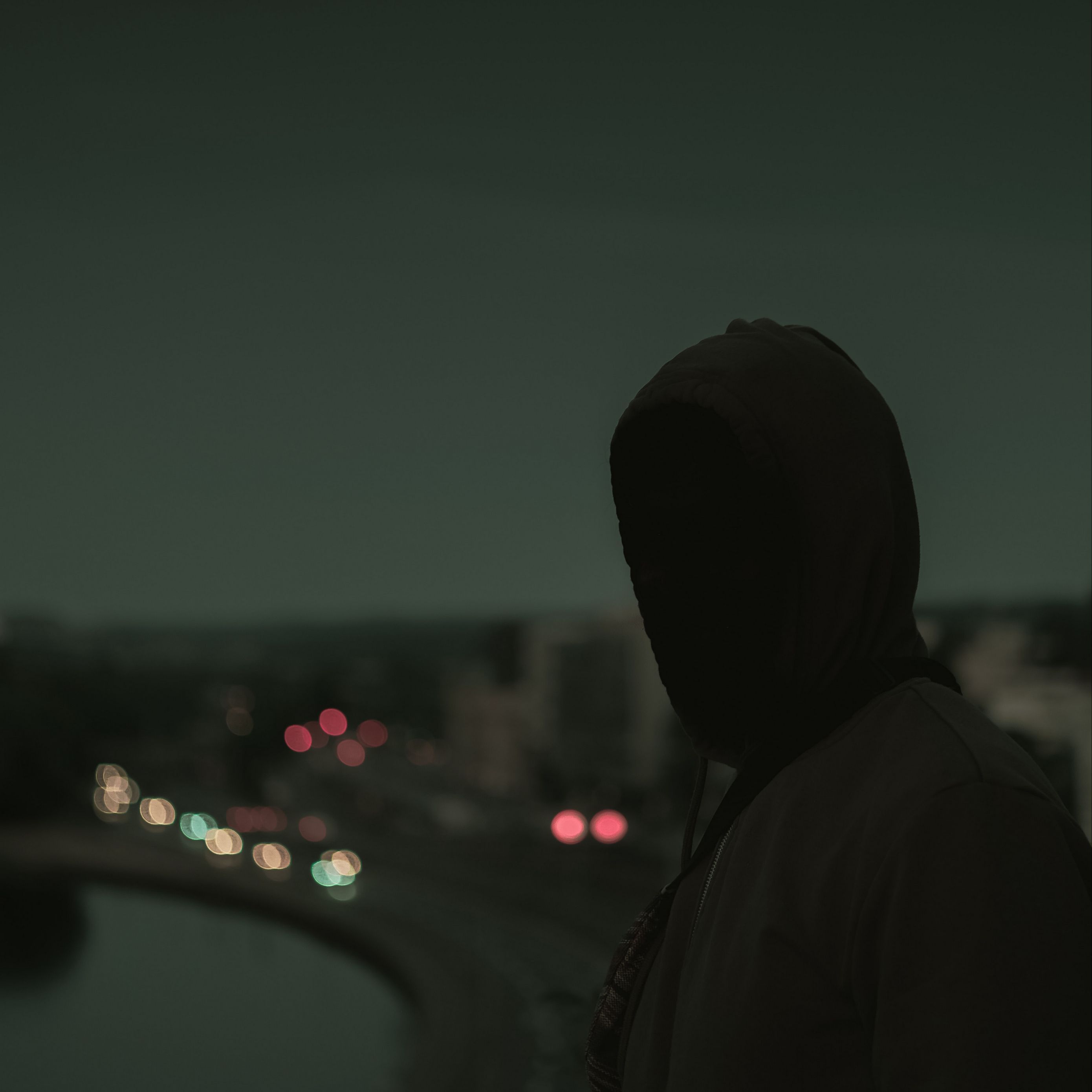 2780x2780 Download wallpaper 2780x2780 silhouette, dark, hood, twilight, gloomy ipad air, ipad air ipad ipad ipad mini ipad mini ipad mini ipad pro 9.7 for parallax HD background