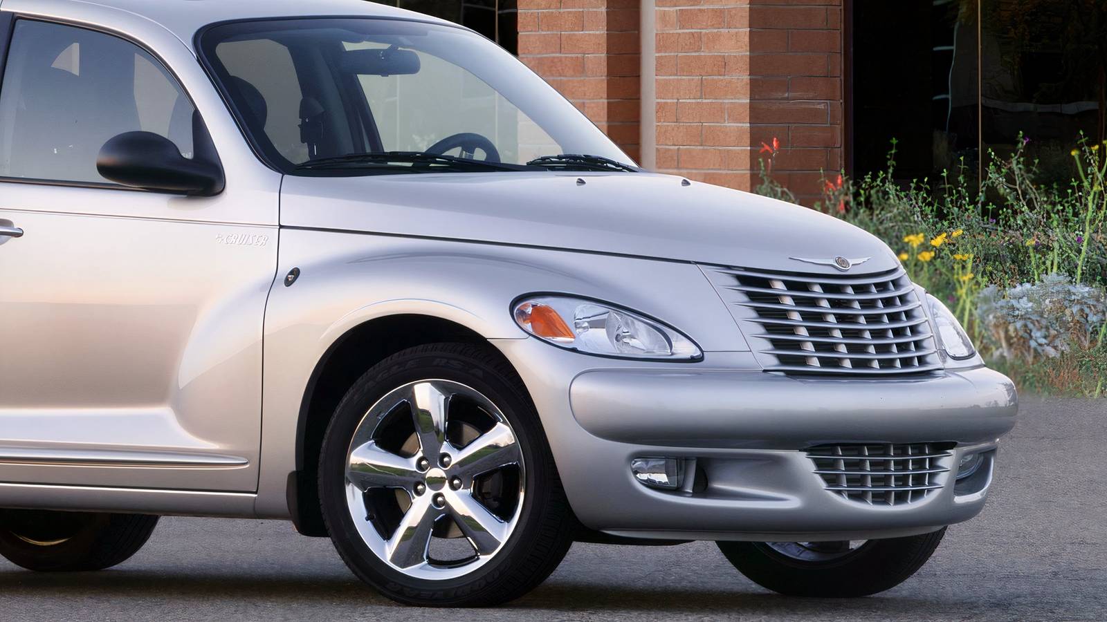 1600x900 Chrysler PT Cruiser GT: The Turbocharged Nostalgic Hatchback
