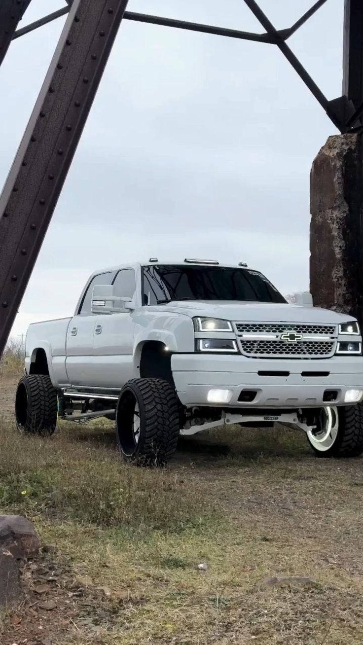 736x1308 ✨ Sponsor Saturday shoutout to and his clean white Chevy Cateye! This truck is always turning heads with i. Cateye truck, White chevy truck, Cateye chevy