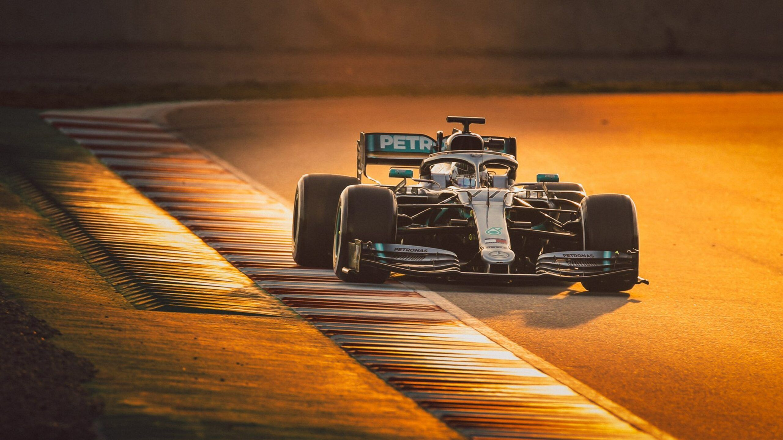 2560x1440 Best Mercedes W15 Wallpaper [ HQ ]