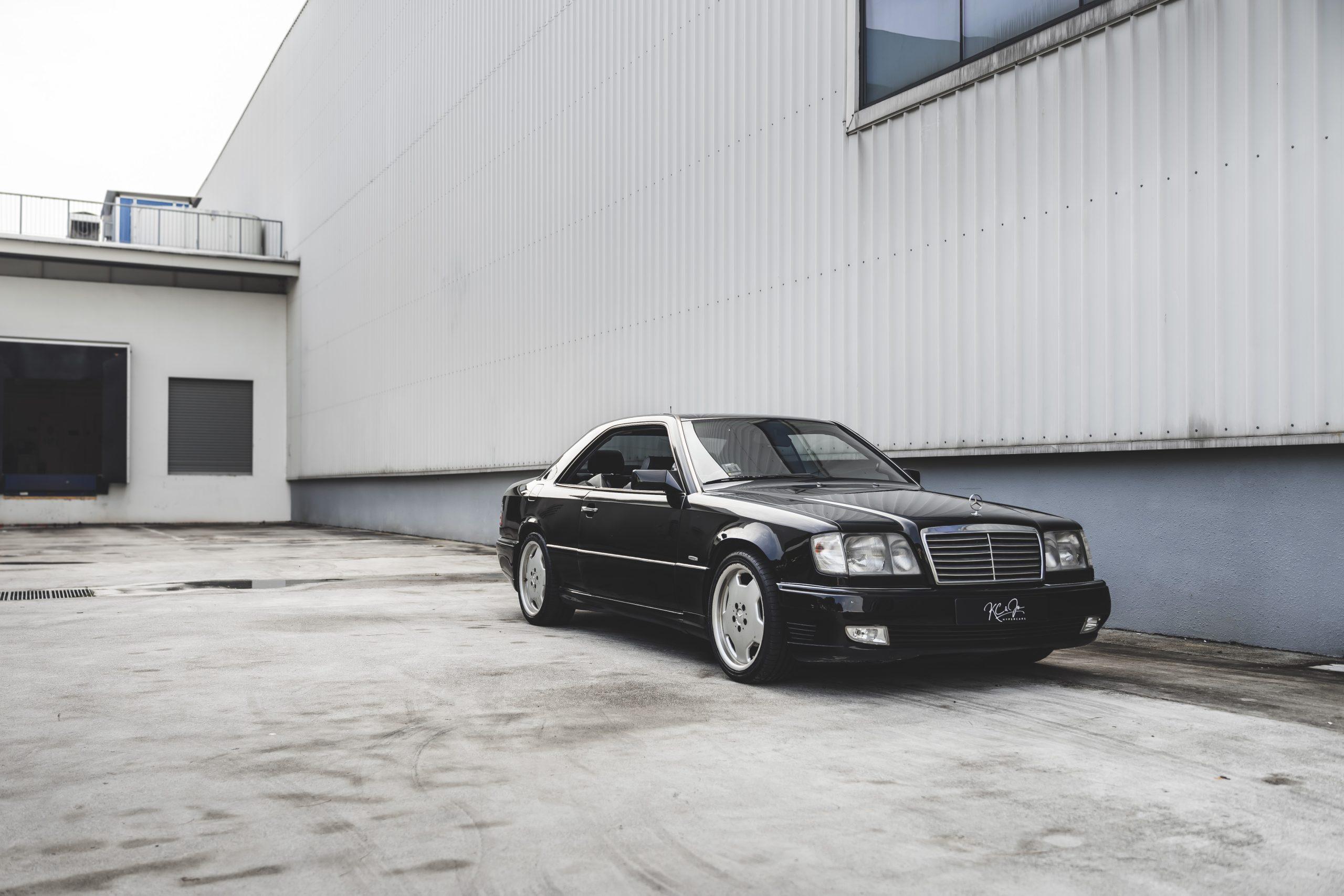 2560x1707 Mercedes Benz 300CE & Jo