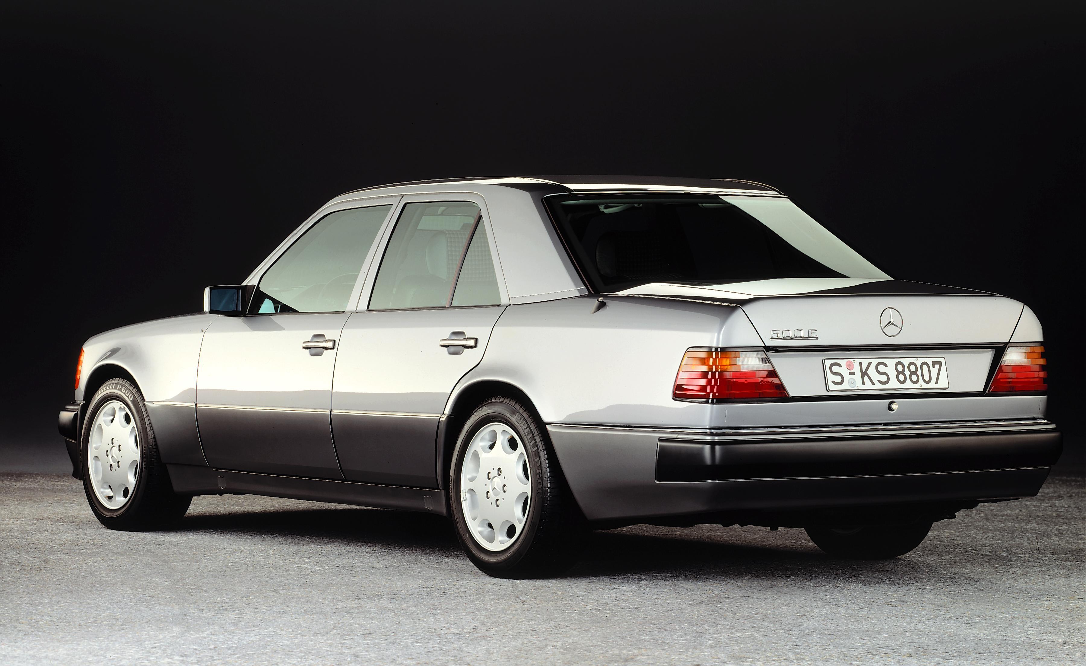 3600x2208 Free Mercedes Benz, W124 3K Wallpaper For Desktop And Phone