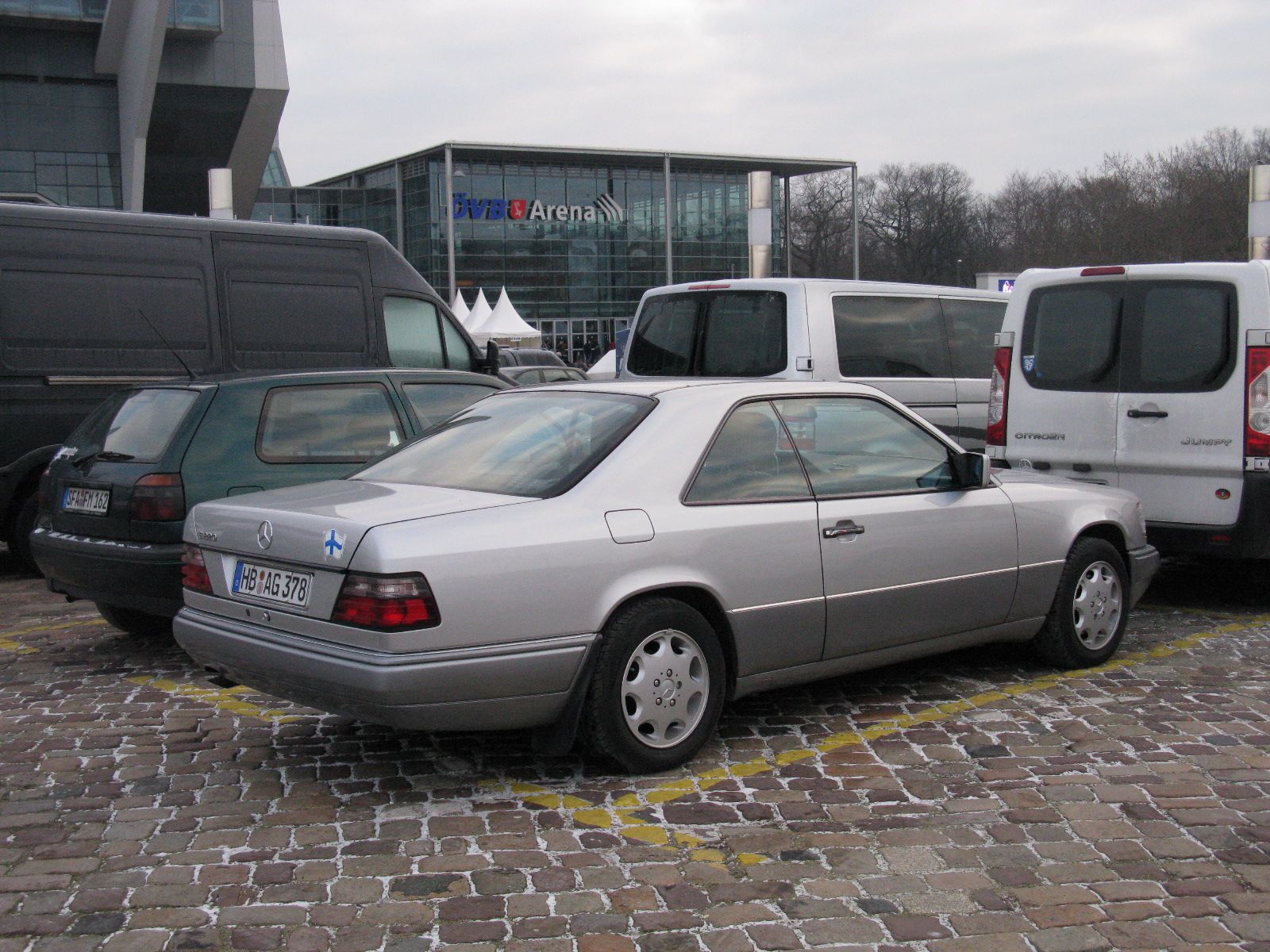 1600x1200 Mercedes Benz E220 Coupé
