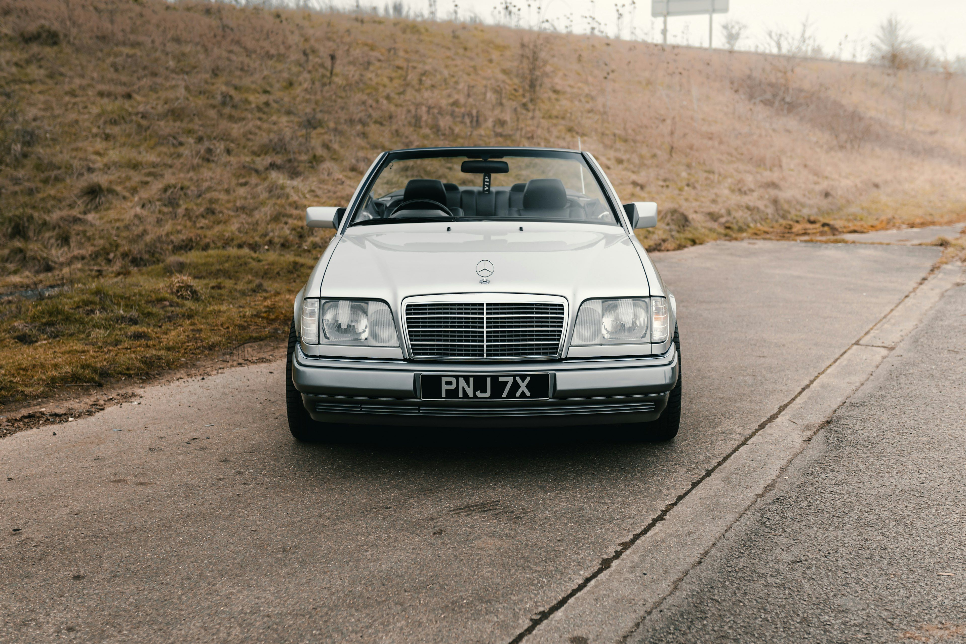 3840x2559 MERCEDES BENZ (W124) E220 CABRIOLET By Auction In Leicester, Leicestershire, UK, United Kingdom
