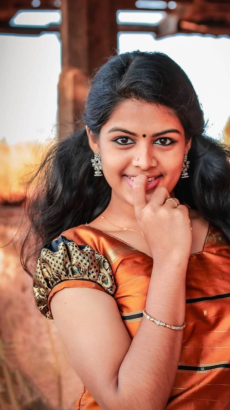 800x1423 HD revathi wallpaper