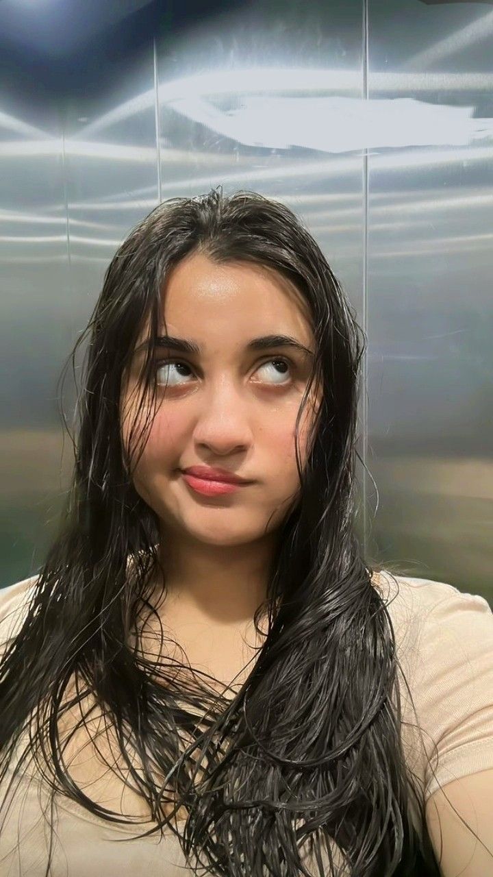 720x1280 Revathi <3